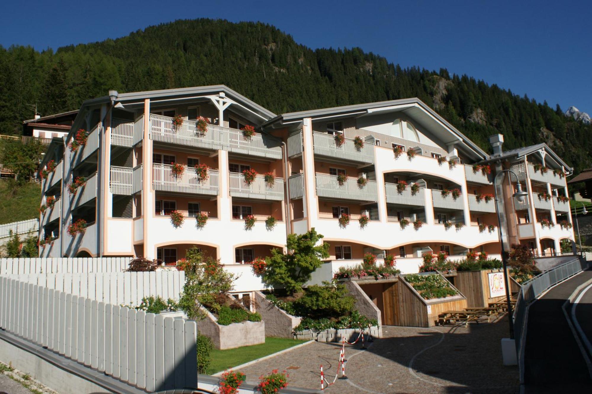 Hotel Resort Al Sole Canazei Esterno foto